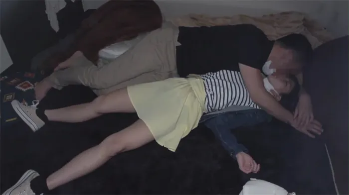 Intense Thrill: Sensual Pleasure of Being Teased and Tormented Freely, Drunk Beauty with Short Hair Gets Taken Turn by Two Handsome Men!