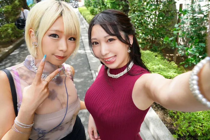 Two Beautiful Young Women Webcam Live Stream