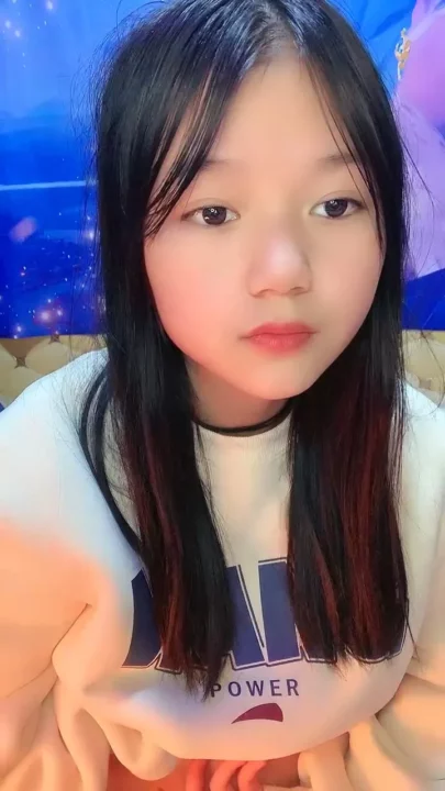 Amateur Japanese Solo Masturbation — Shaved Asian Livestream with Toys 18+