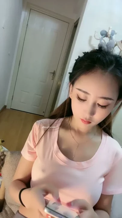 Chinese Livestream Solo — Masturbation in Lingerie and Stockings