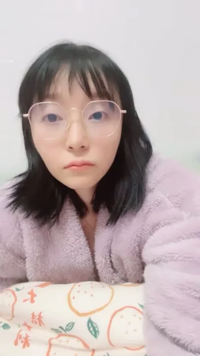 Chinese Livestream Solo Masturbation — Asian Woman with Dildo in POV