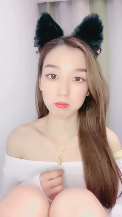 Uncensored Asian Solo Masturbation — Lingerie & Toy Play with Petite Beauty