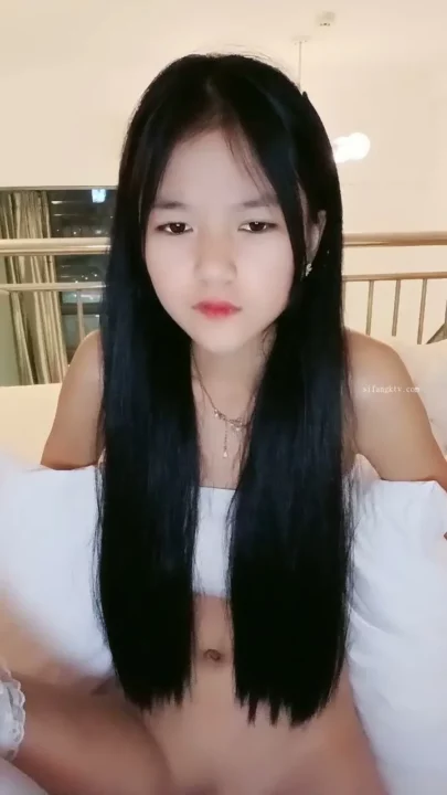 Chinese Solo Masturbation — Petite Beauty in Shower and Bedroom 18+