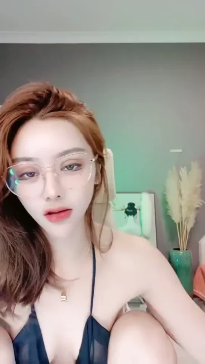 Amateur Asian Solo — Lingerie and Glasses Beauty with Full Face