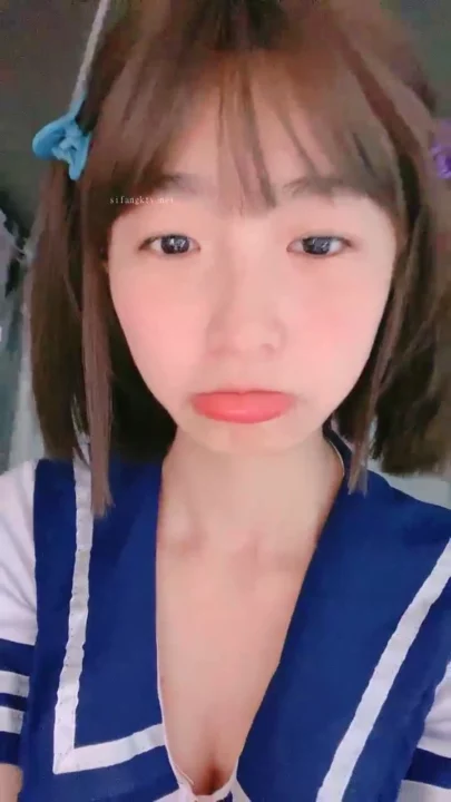 スクリーンショット 35 から Amateur Asian POV Masturbation — Petite Beauty with Toy in Lingerie
