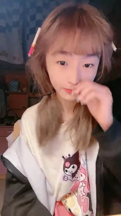 スクリーンショット 8 から Amateur Asian POV Masturbation — Petite Beauty with Toy in Lingerie