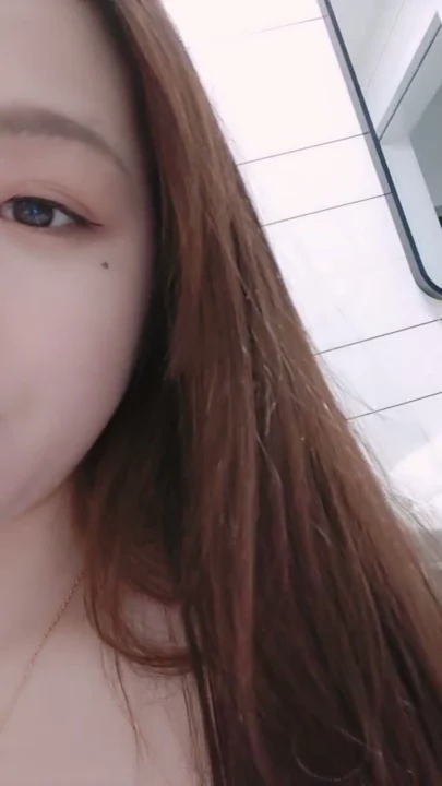Screenshot 6 from Thủ Dâm Nghiệp Dư Góc Nhìn Châu Á — Lồn Húi Cạo Dùng Dildo Và Máy Rung
