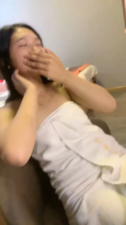 Screenshot 15 from Amateur Asian Solo — Bobo’s Face-Shown Self-Pleasure in Towel and Lingerie