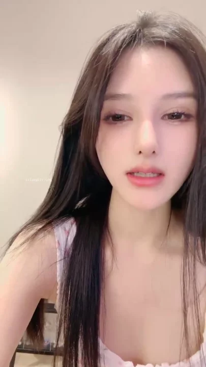 Screenshot 9 from 아마추어 아시안 솔로 속옷 유혹 — 분홍 레이스의 작고 예쁜 여인