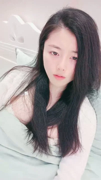 Screenshot 8 from 아마추어 아시아녀 솔로 자위 — 레이스 속옷 입고 셀카 누드