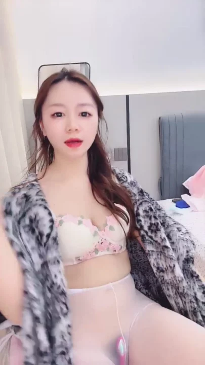 Screenshot 14 from Amateur Asian Solo — Xueer’s Lingerie Masturbation and Face Reveal