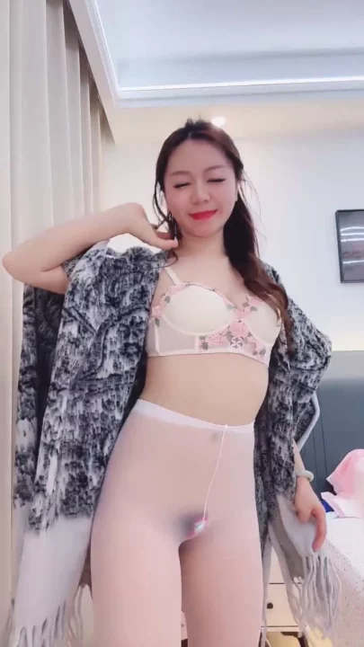 Screenshot 15 from Amateur Asian Solo — Xueer’s Lingerie Masturbation and Face Reveal
