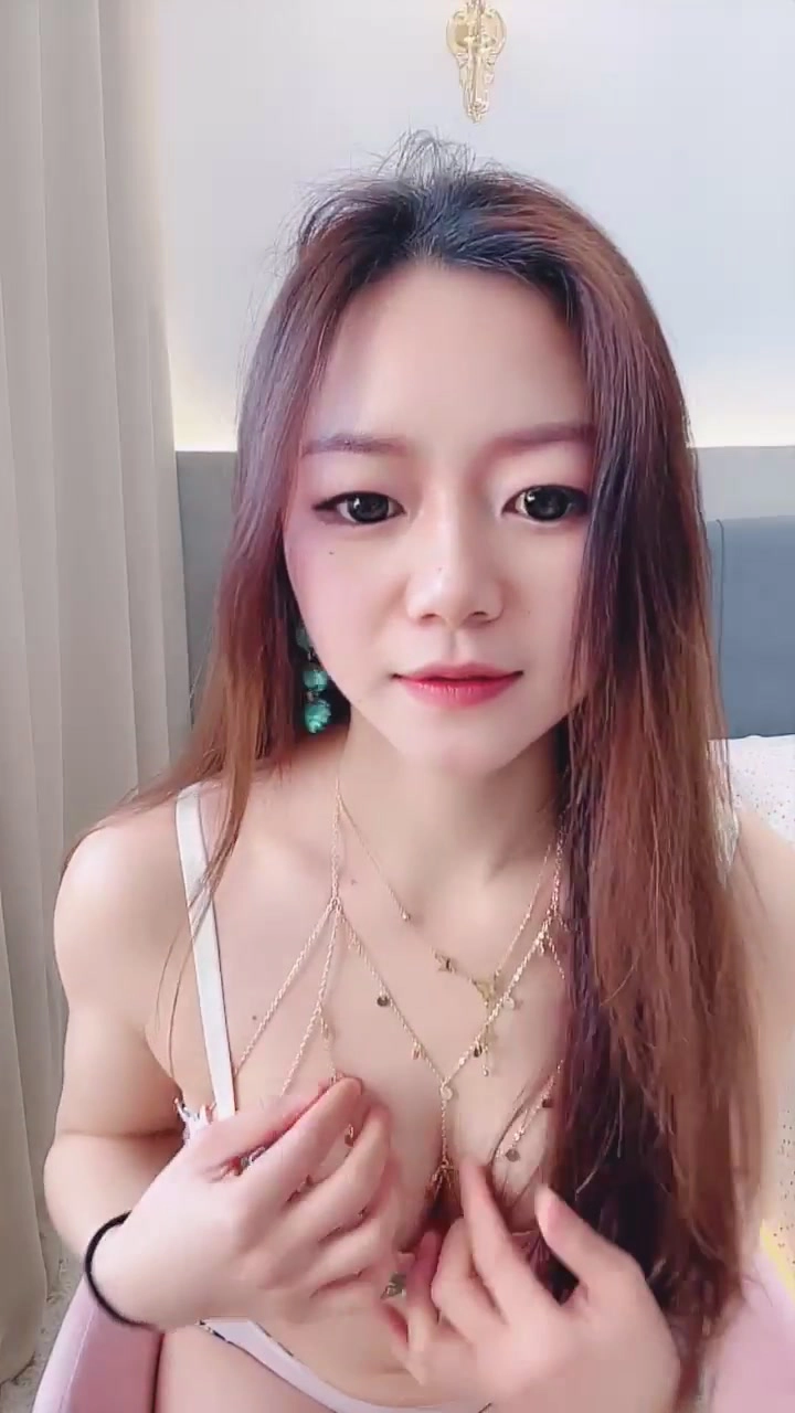Play video: Amateur Asian Solo — Xueer’s Lingerie Masturbation and Face Reveal