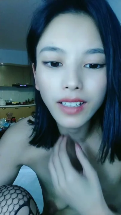 Screenshot 13 from Baiser amateur avec vue sur le visage — Bas nylon noirs et chatte rasée