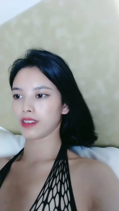 Screenshot 5 from Baiser amateur avec vue sur le visage — Bas nylon noirs et chatte rasée