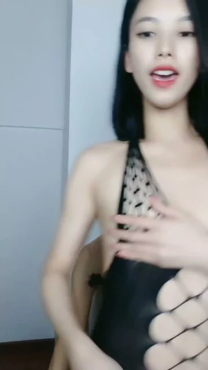 Screenshot 8 from Baiser amateur avec vue sur le visage — Bas nylon noirs et chatte rasée