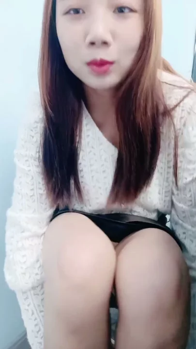 Screenshot 2 from 业余中国 POV 精液内射 — 瘦美人深喉并接受面部射精