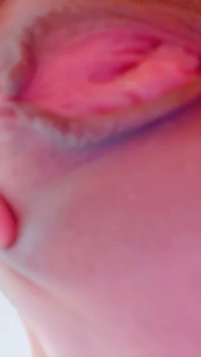 Screenshot 13 from 业余日本第一视角内射 —— 卧室里的露脸自慰和使用假阳具