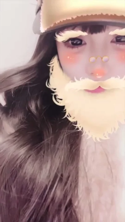 Screenshot 7 from 아마추어 일본 여성 셀카 — 속옷과 퍼 코트 입은 작고 예쁜 여자