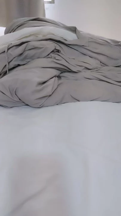 Screenshot 10 from 아마추어 일본 여성 POV 자위 — 작고 귀여운 몸매로 장난감과 함께 얼굴 공개