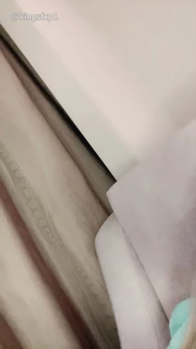 Screenshot 11 from Amadora Japonesa em POV — Pequena Beleza se Masturbando com Brinquedo no Banheiro