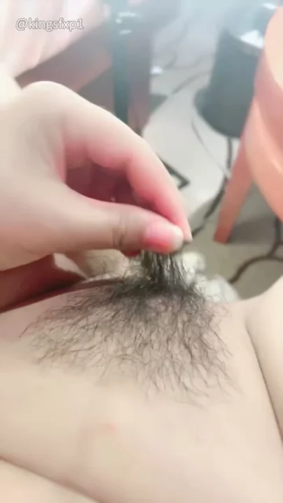 Screenshot 13 from Amadora Japonesa em POV — Pequena Beleza se Masturbando com Brinquedo no Banheiro