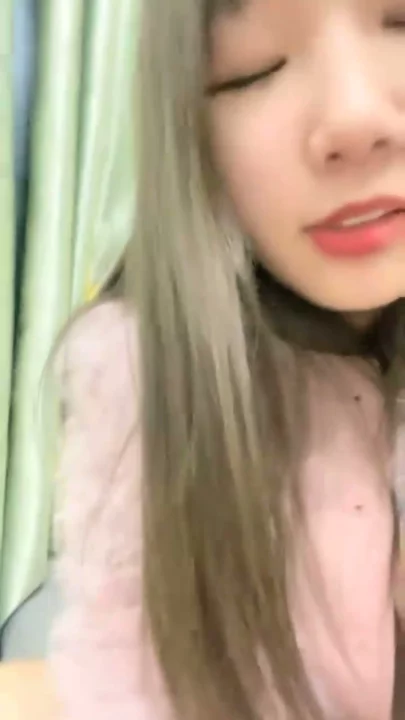 Screenshot 8 from Amateur Japanese POV Slut Facesits and Sucks — Petite a-Cup in Fuzzy Pink [FC2-PPV]