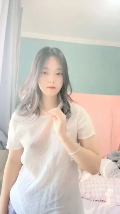 Screenshot 7 aus Amateur Japaner POV unzensiert — Schlafzimmerdate mit schlanker Ostasiatin