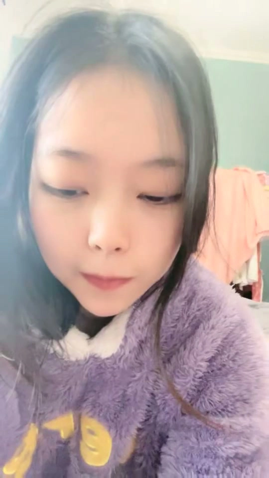 Video abspielen: Amateur Japaner POV unzensiert — Schlafzimmerdate mit schlanker Ostasiatin