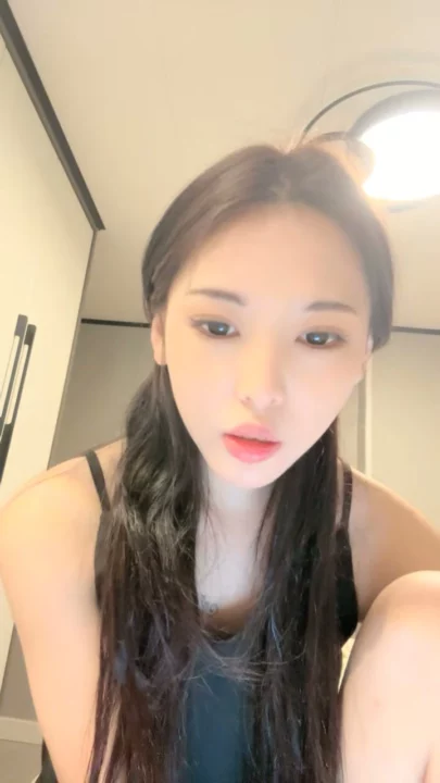 Amateur Jepang POV Tanpa Sensor — Cantik Mungil Pakai Masker dan Garter [FC2-PPV]