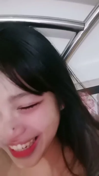 12번 스크린샷, Amateur POV Creampie — Coco’s Natural Tits and Raw Bedroom Action에서 캡처됨