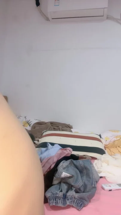 Screenshot 6 from Amateur POV Creampie — Slim Asian Beauty Rides Hard in Hotel Room
