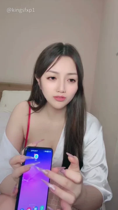 Screenshot 9 from Masturbação Solitária Amadora Não Censurada — Asiática Gostosona se Divertindo com Vibrador Mostrando o Rosto