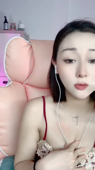 Screenshot 18 from Anan Chinese Livestream Amateur — Face-Shown Lingerie POV in Bedroom