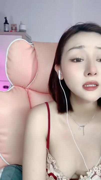 Screenshot 19 from Anan Chinese Livestream Amateur — Face-Shown Lingerie POV in Bedroom