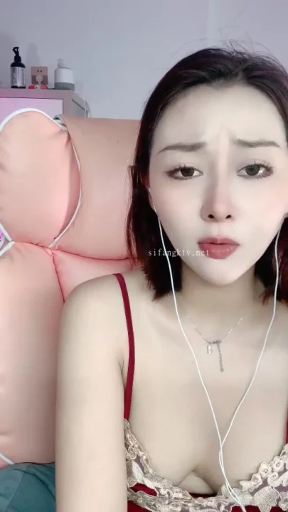 Screenshot 24 from Anan Chinese Livestream Amateur — Face-Shown Lingerie POV in Bedroom