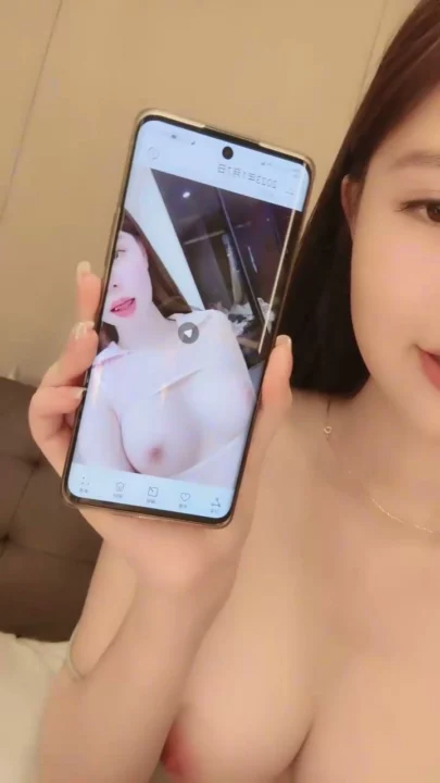 Screenshot 13 from Asian Big Tits Solo Self-Display — Face-Shown Amateur with Phone Feed