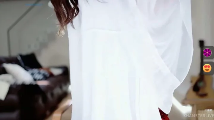 Screenshot 15 from Asian Livestream Leaked — Petite Beauty Reveals All on Cam