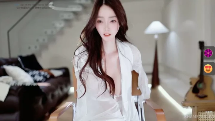Screenshot 10 from Asian Livestream Leaked — Petite Beauty Reveals All on Cam