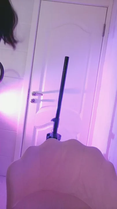 Kurvige Japanerin in Dessous — POV Verführung im Schlafzimmer