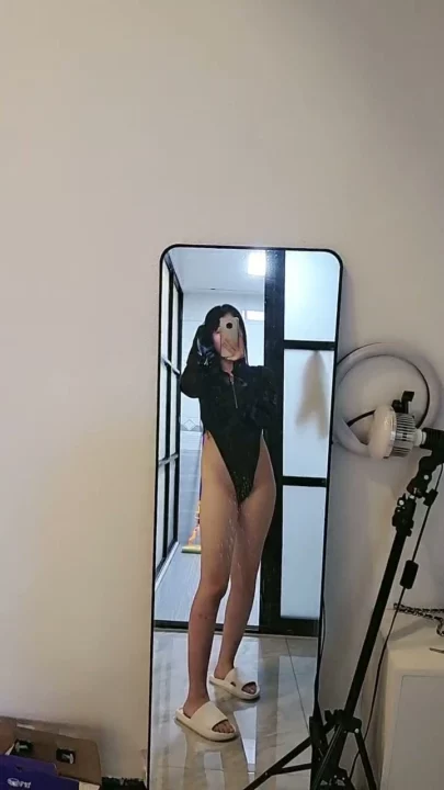 Screenshot 5 from Chinese Amateur Big Tits POV — Lingerie and Face-Shown Masturbation