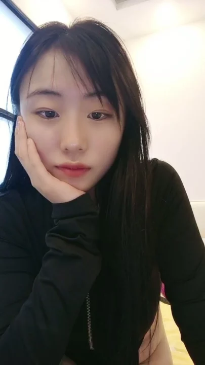Screenshot 1 from Chinese Amateur Big Tits POV — Lingerie and Face-Shown Masturbation