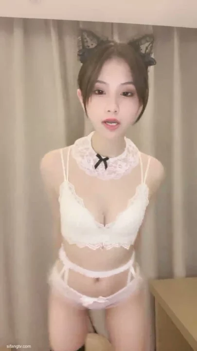 Screenshot 16 from Chinese Amateur Creampie — Beibei Faces Off-Frame Partner in Lingerie