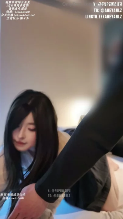Screenshot 2 from Chinese Amateur Creampie — Street Challenge to Hotel Fuck with Face Shown