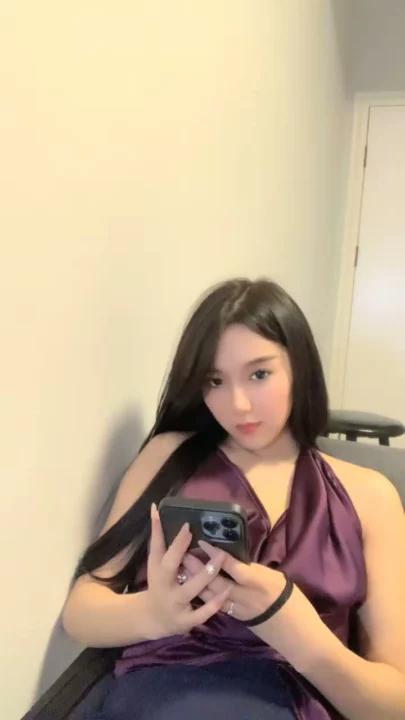 Screenshot 7 from Début amateur chinois — Petite beauté en lingerie avec un gode