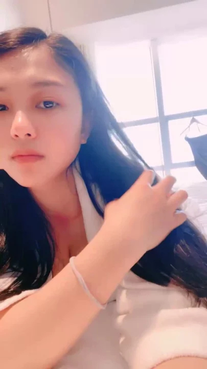 Screenshot 7 from Chinese Amateur Duo with Off-Frame Partner — Uncensored Hotel Room Tease