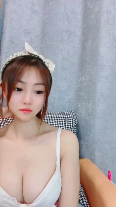 Screenshot 19 from Chinese Amateur Face Shown — Livestreamer Breaks Down Under Money Power [FC2-PPV]