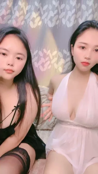 Screenshot 5 from Chinese Amateur Lesbian Lingerie Showcase — Lulu and Friend Tease in White Babydoll
