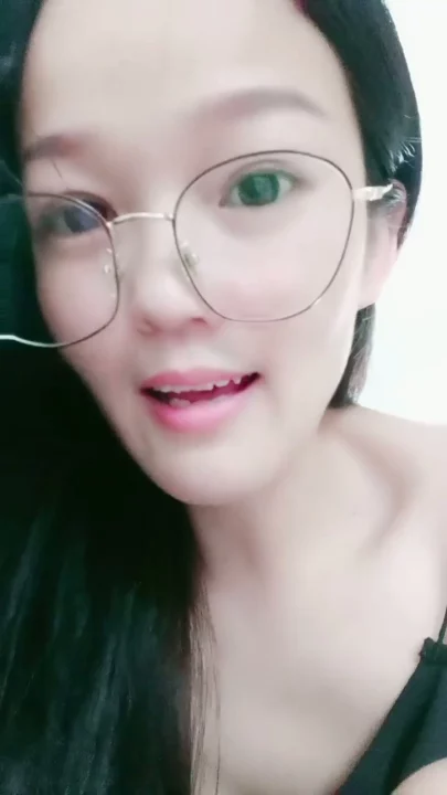 Screenshot 13 from Chinese Amateur Lingerie Posing — Face-Shown Tease with Stockings and Heels