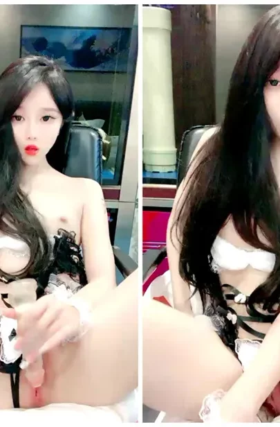Screenshot 17 from Chinese Amateur Livestream — Lingerie Dildo POV with Creampie Tease